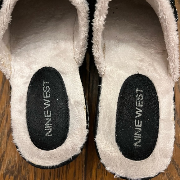 Nine West Black Mule Clogs With Fuzzy Inside Women’s Size 7 - Picture 5 of 9